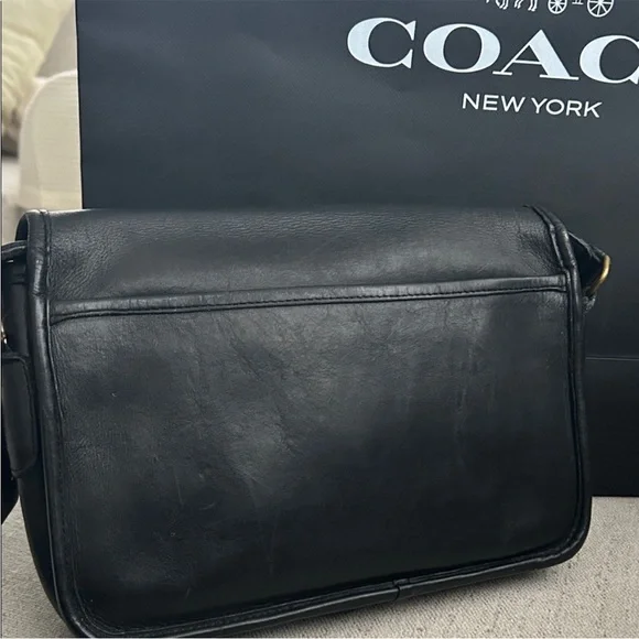 Vintage Coach Black Leather Shoulder Bag